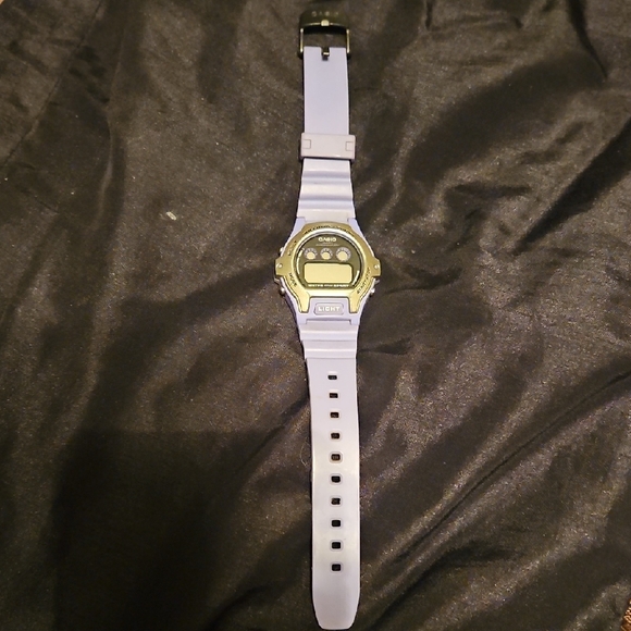 Casio Gold and Purple Watch with Modern Design - Picture 1 of 1